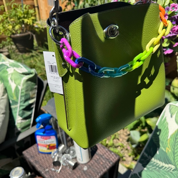 NWT - Coach Willow Bucket Bag - In hard to find Dark Lime FIRM - Picture 1 of 11